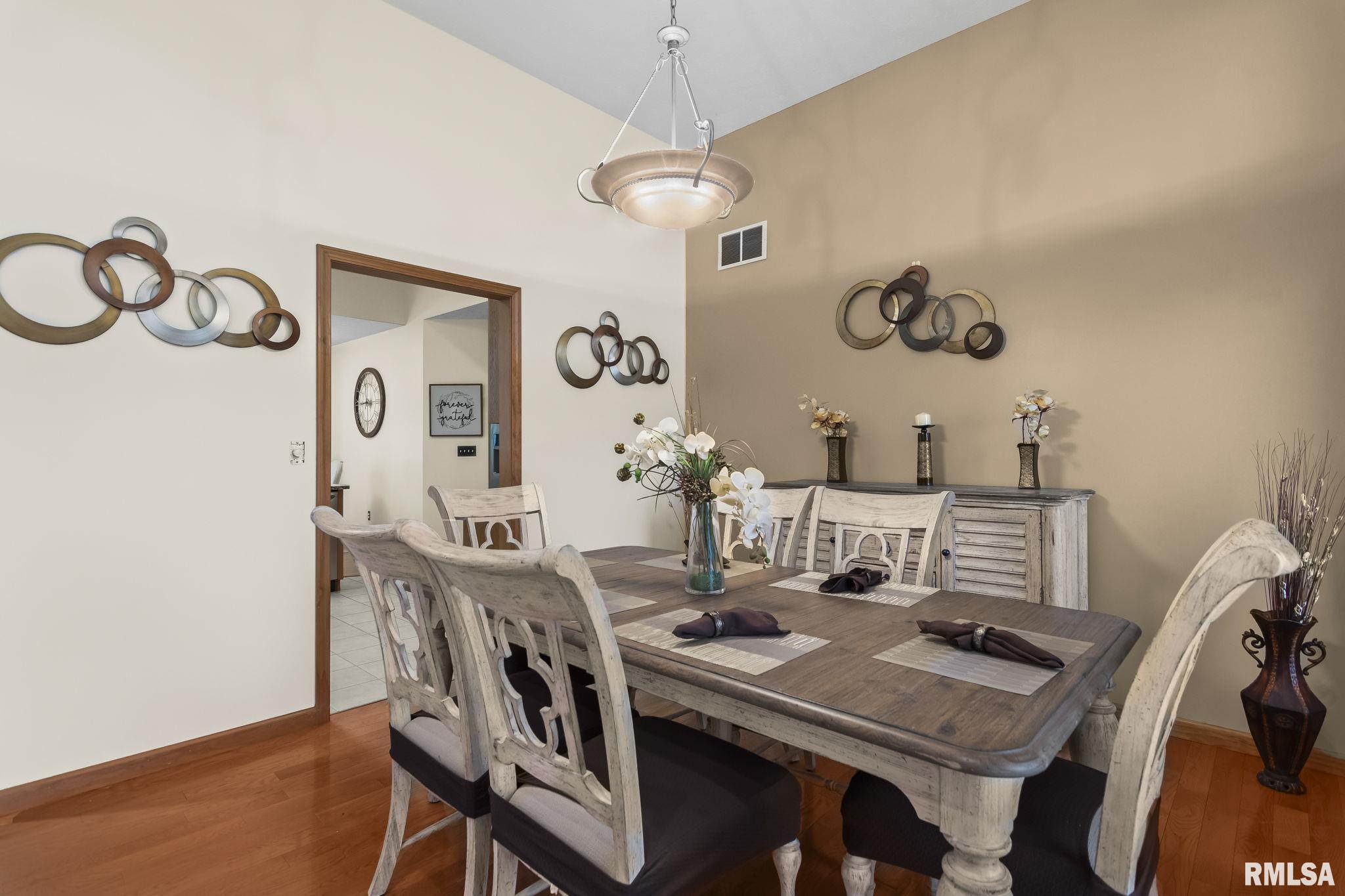 340 Sebring Road Sherman, IL 62707 - Photo 7 of 52 Gallery Image 7