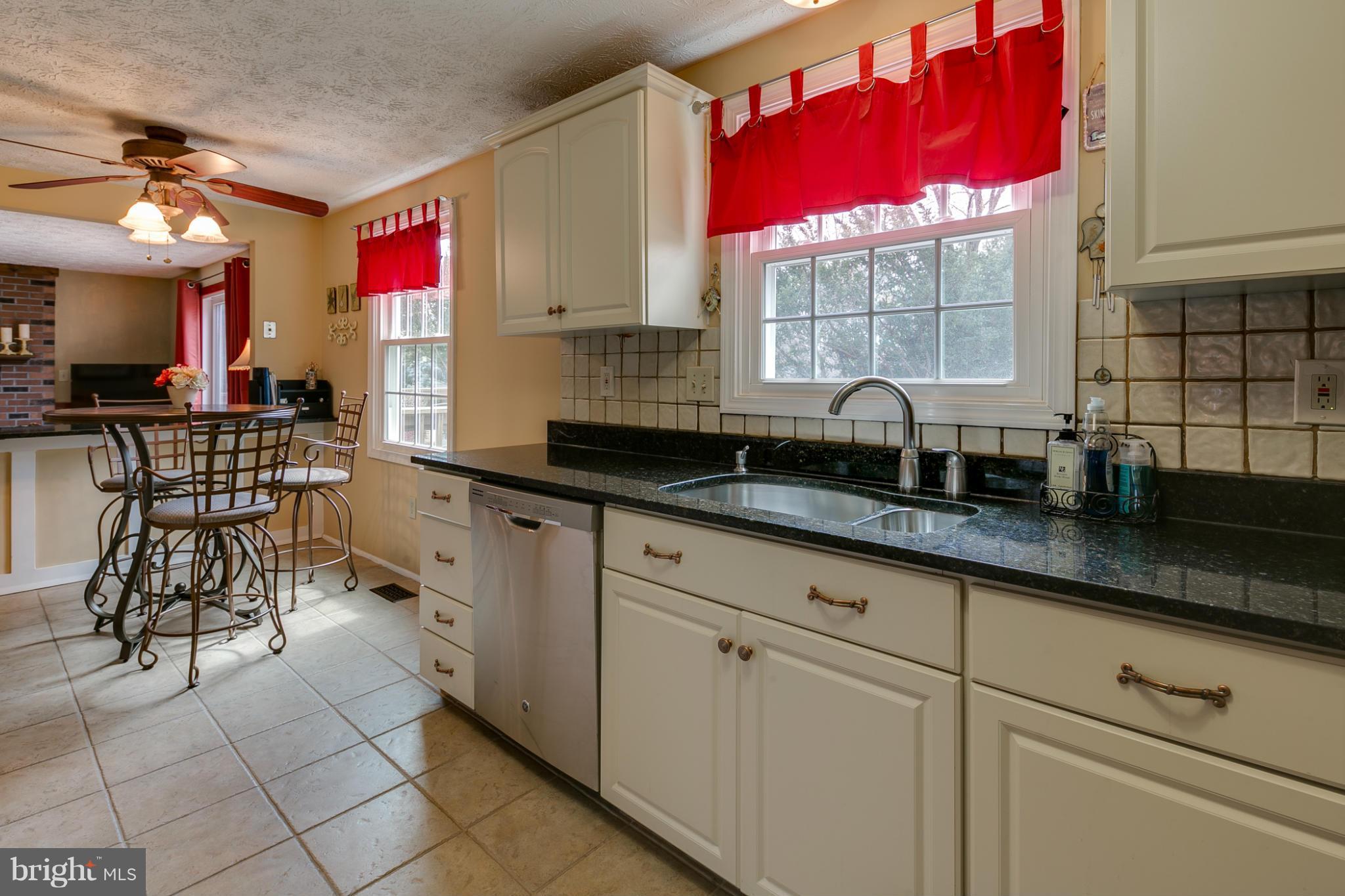 1461 Silo Way Silver Spring, MD 20905 - Photo 4 of 22 Kitchen