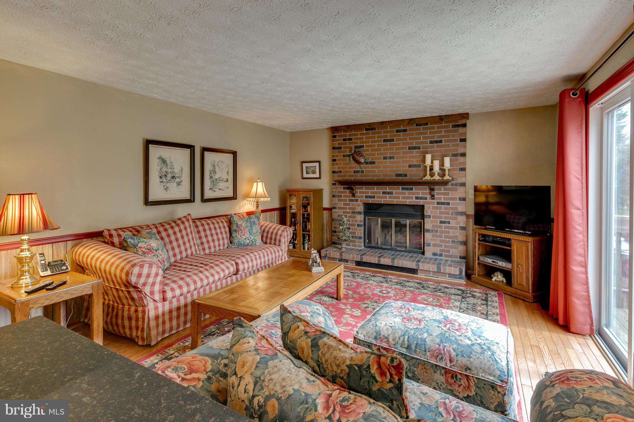 1461 Silo Way Silver Spring, MD 20905 - Photo 6 of 22 Family Room