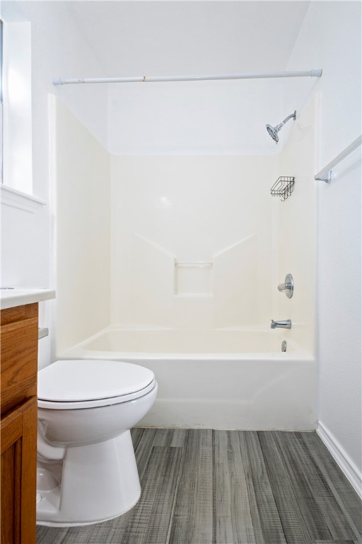 1833 Promise Corpus Christi, TX 78412 - Photo 13 of 19 a bathroom with a toilet and a bathtub