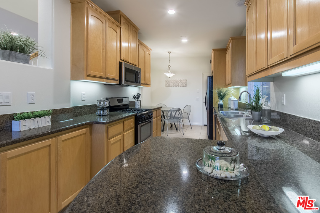 8352 Telegraph Road Downey, CA 90240 - Photo 12 of 41