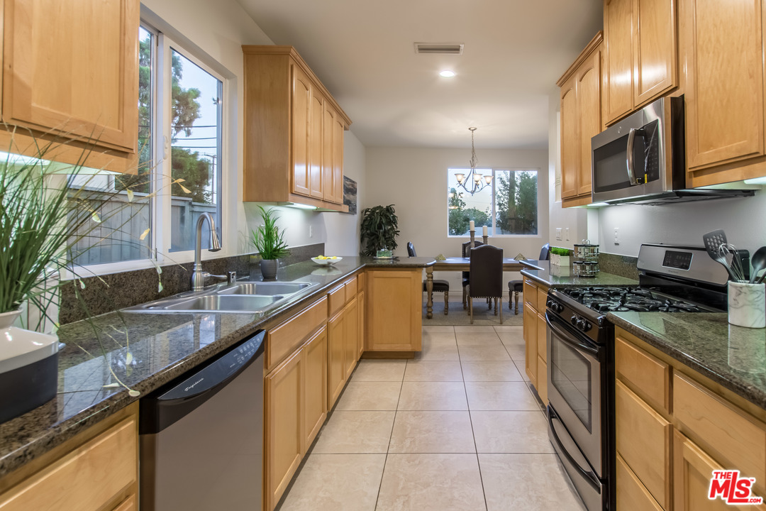 8352 Telegraph Road Downey, CA 90240 - Photo 13 of 41