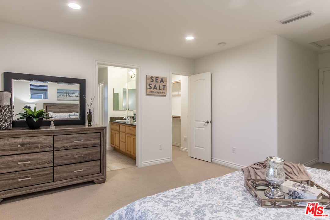 8352 Telegraph Road Downey, CA 90240 - Photo 21 of 41