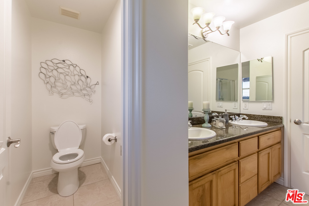 8352 Telegraph Road Downey, CA 90240 - Photo 23 of 41