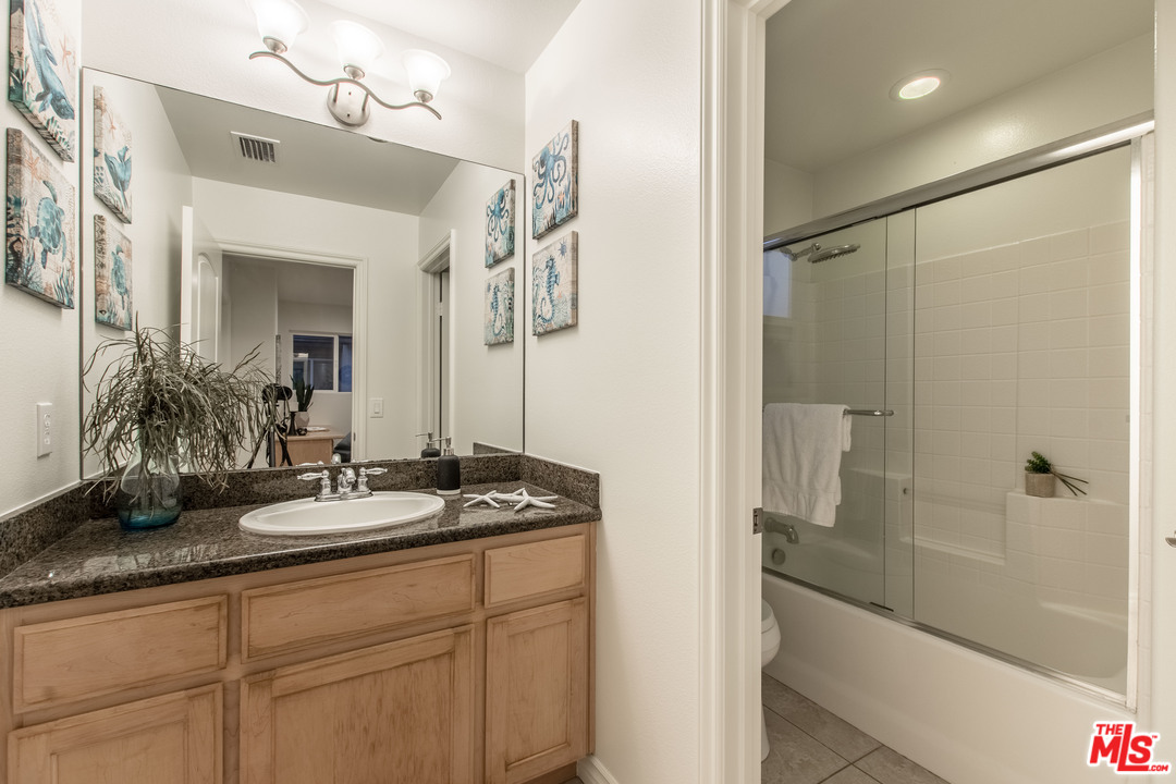 8352 Telegraph Road Downey, CA 90240 - Photo 36 of 41