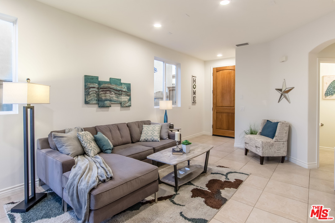 8352 Telegraph Road Downey, CA 90240 - Photo 7 of 41