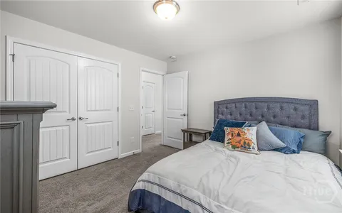 $389,900 | 238 Lake Pointe Drive, Savannah, GA 31407