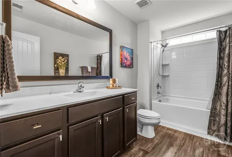 $389,900 | 238 Lake Pointe Drive, Savannah, GA 31407