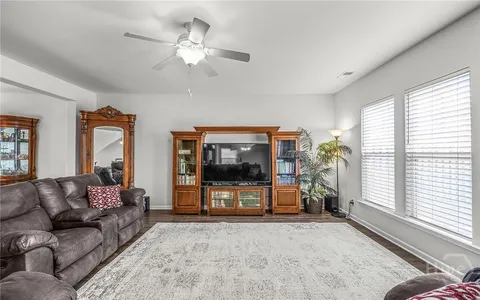 $389,900 | 238 Lake Pointe Drive, Savannah, GA 31407