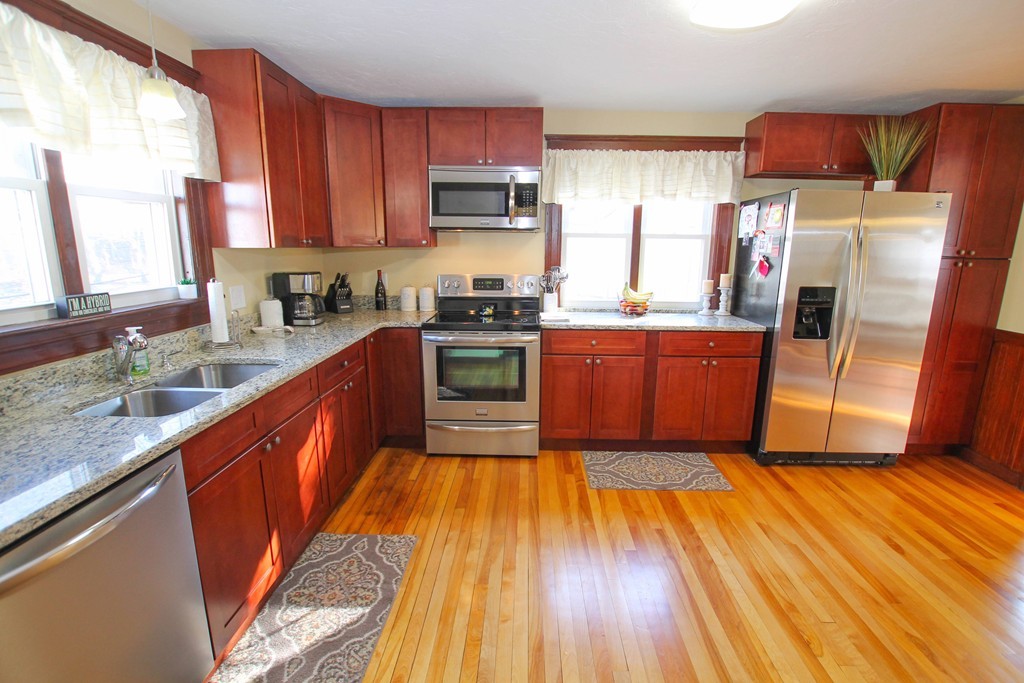 13 Clason Road Worcester, MA 01606 - Photo 4 of 18 Gallery Image 4
