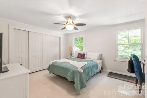 $525,000 | 425 Regency Drive, Charlotte, NC 28211