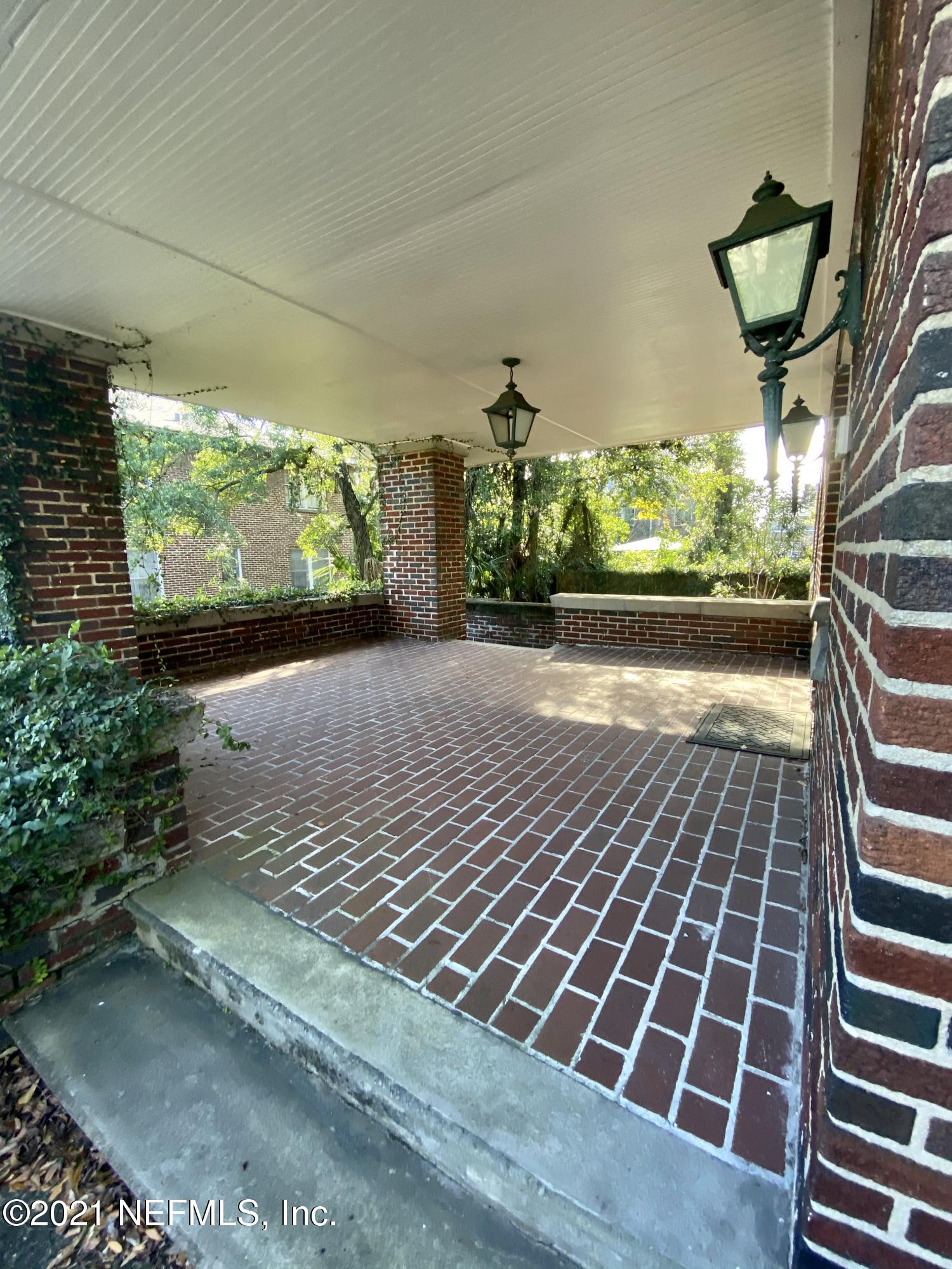 2254 Riverside Avenue Jacksonville, FL 32204 - Photo 3 of 19 CD17A8F3-9159-4BAF-8600-DC3ACC22547E