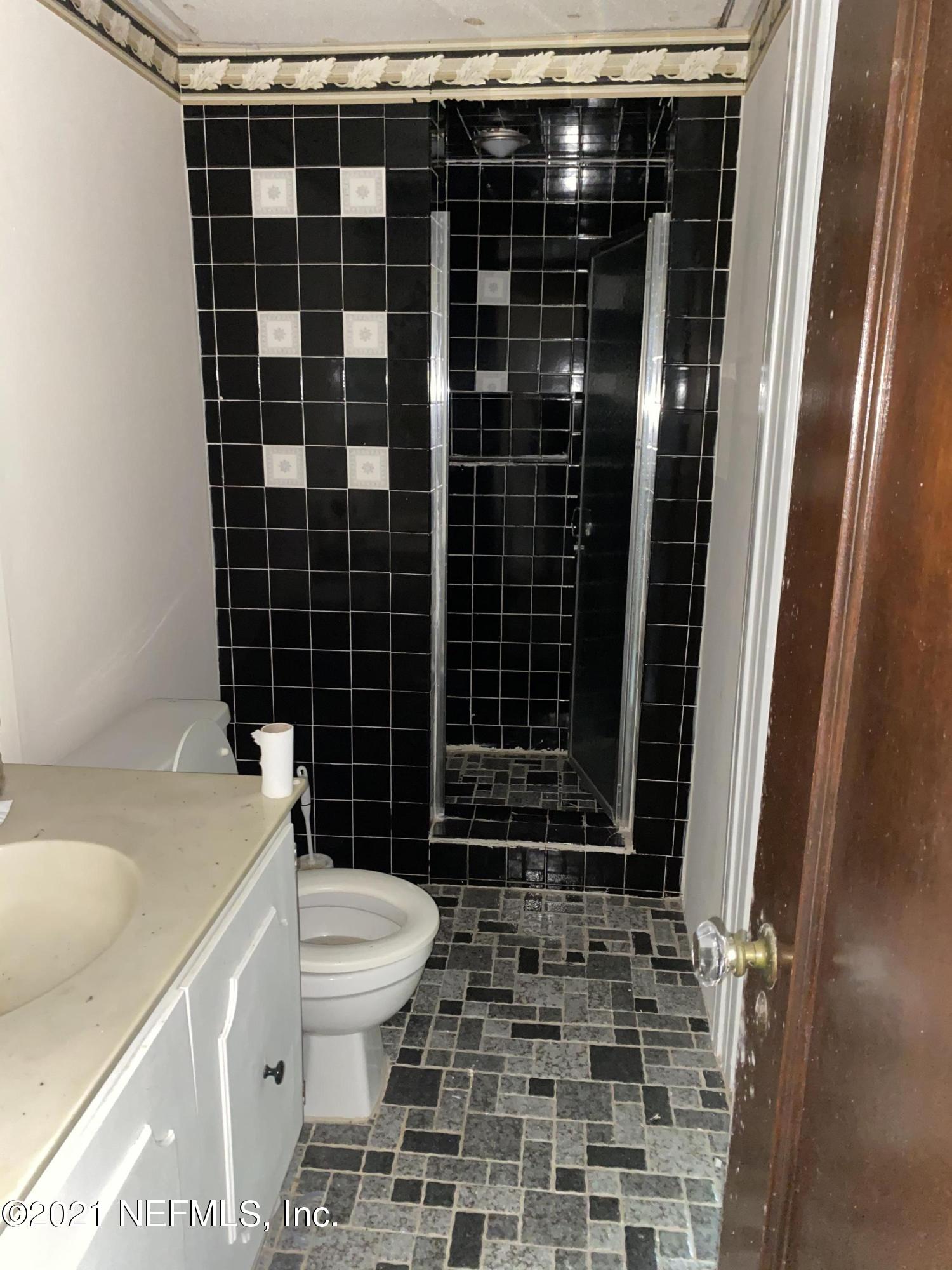 2254 Riverside Avenue Jacksonville, FL 32204 - Photo 5 of 19 F19F546E-E3A1-4DF6-A4E6-1FFC99505942