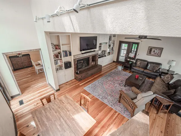 $715,000 | 535 South Boeke Road, Evansville, IN 47714