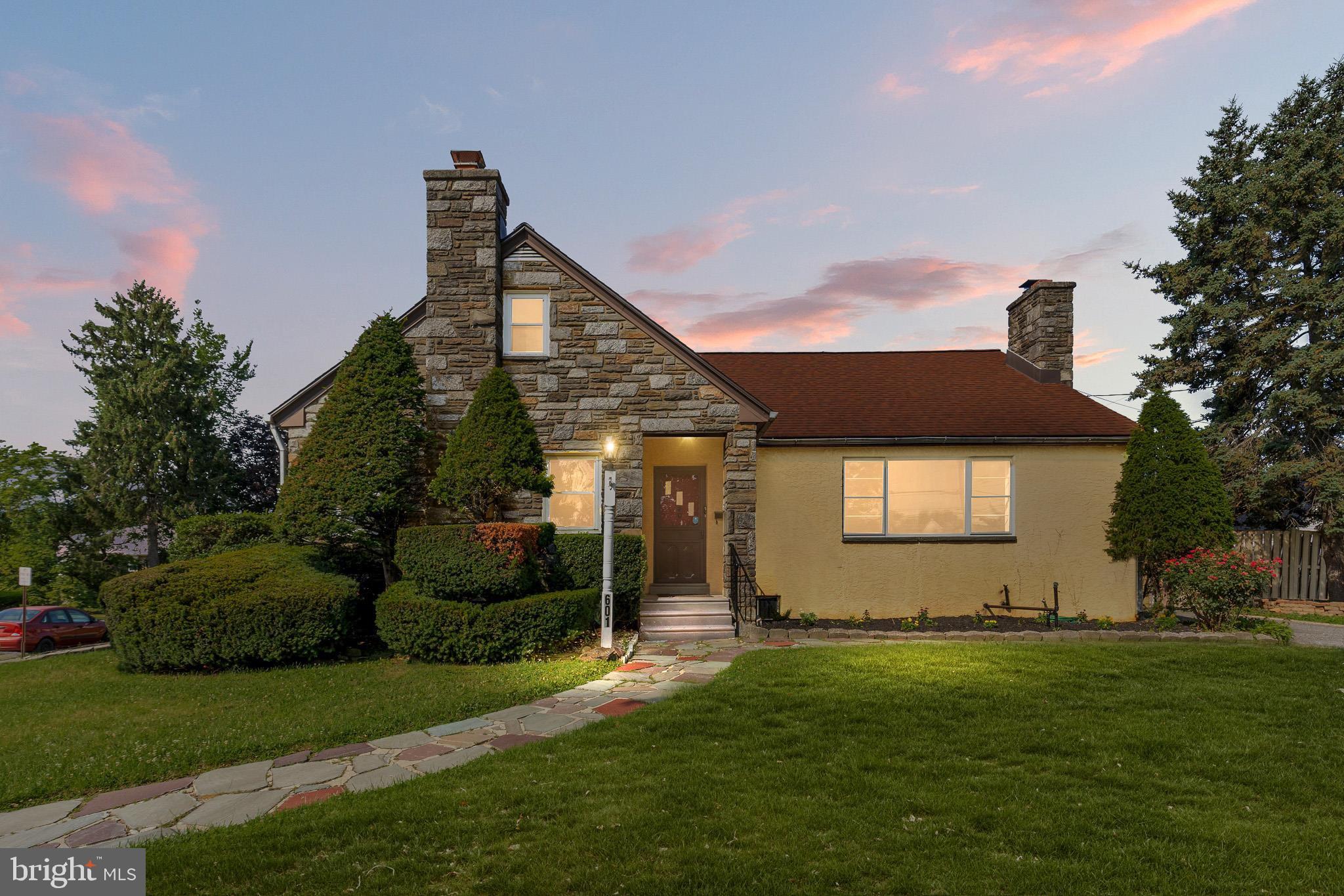601 Fairview Road Woodlyn, PA 19094 - Photo 1 of 33