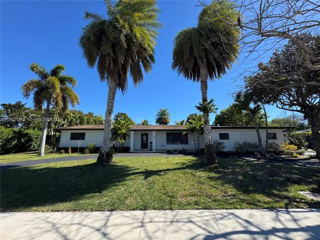 $7,500 | 13451 Southwest 74th Avenue, Unit 13451, Pinecrest, FL 33156