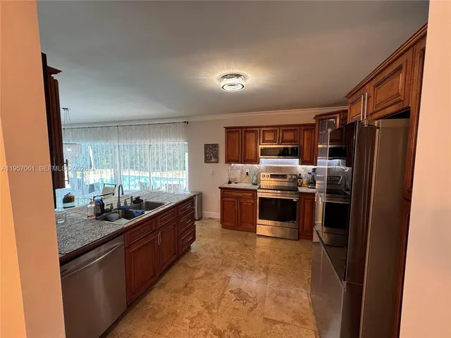 $7,500 | 13451 Southwest 74th Avenue, Unit 13451, Pinecrest, FL 33156