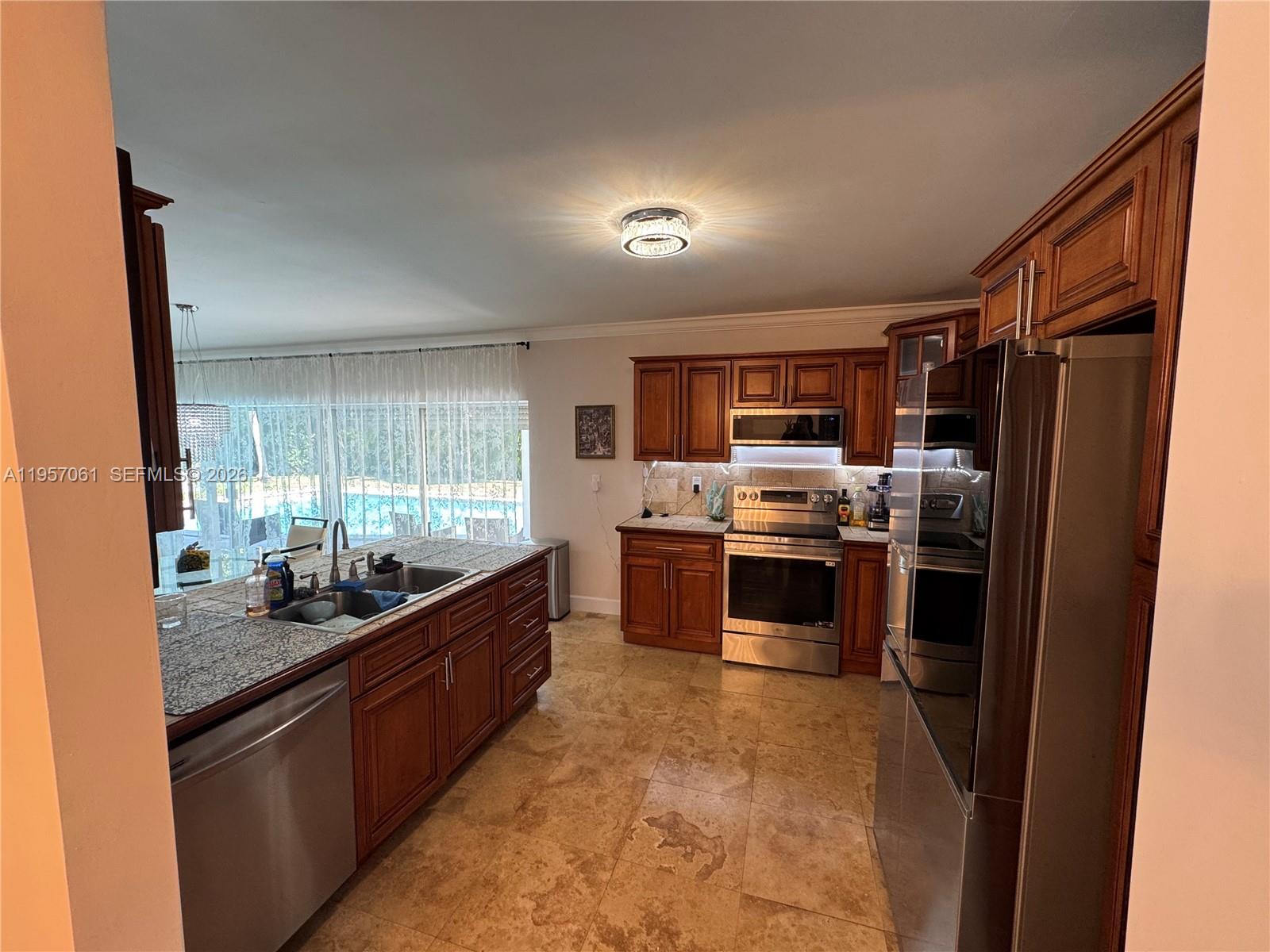 13451 Southwest 74th Avenue, Unit 13451 Pinecrest, FL 33156 - Photo 7 of 22