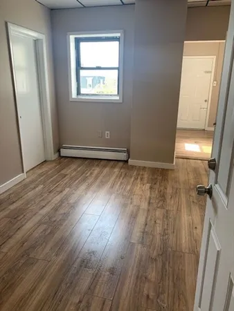 $1,995 | 93 South Broadway, Unit 5, Lawrence, MA 01843