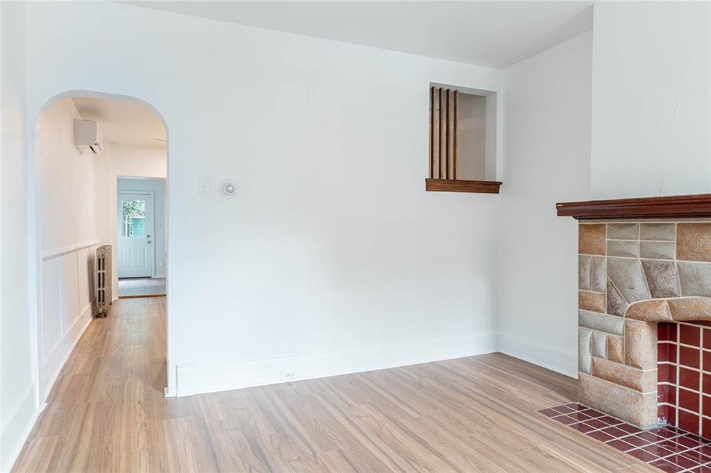 5224 Carnegie Street Pittsburgh, PA 15201 - Photo 4 of 32