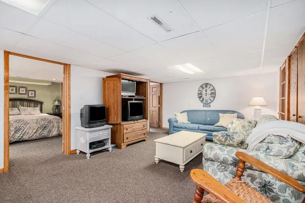 $1,299,000 | 31273 County Line Road, Dowagiac, MI 49047