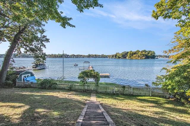 $1,349,000 | 31273 County Line Road, Dowagiac, MI 49047