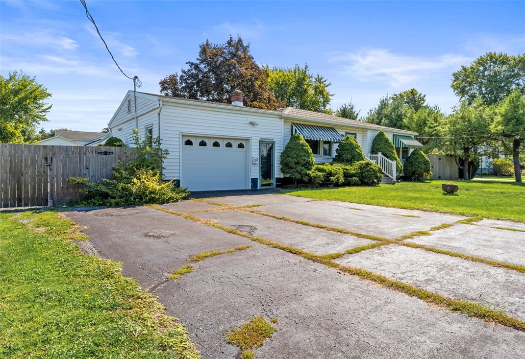 111 Bridge Street Seneca Falls, NY 13148 - Photo 3 of 34