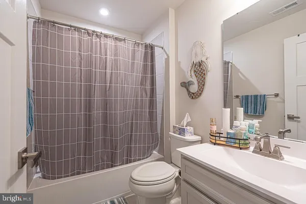 $450,000 | 23143 Corsair Drive, Selbyville, DE 19975