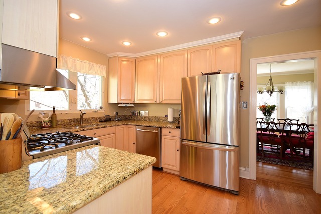 200 Gage Road Riverside, IL 60546 - Photo 6 of 25