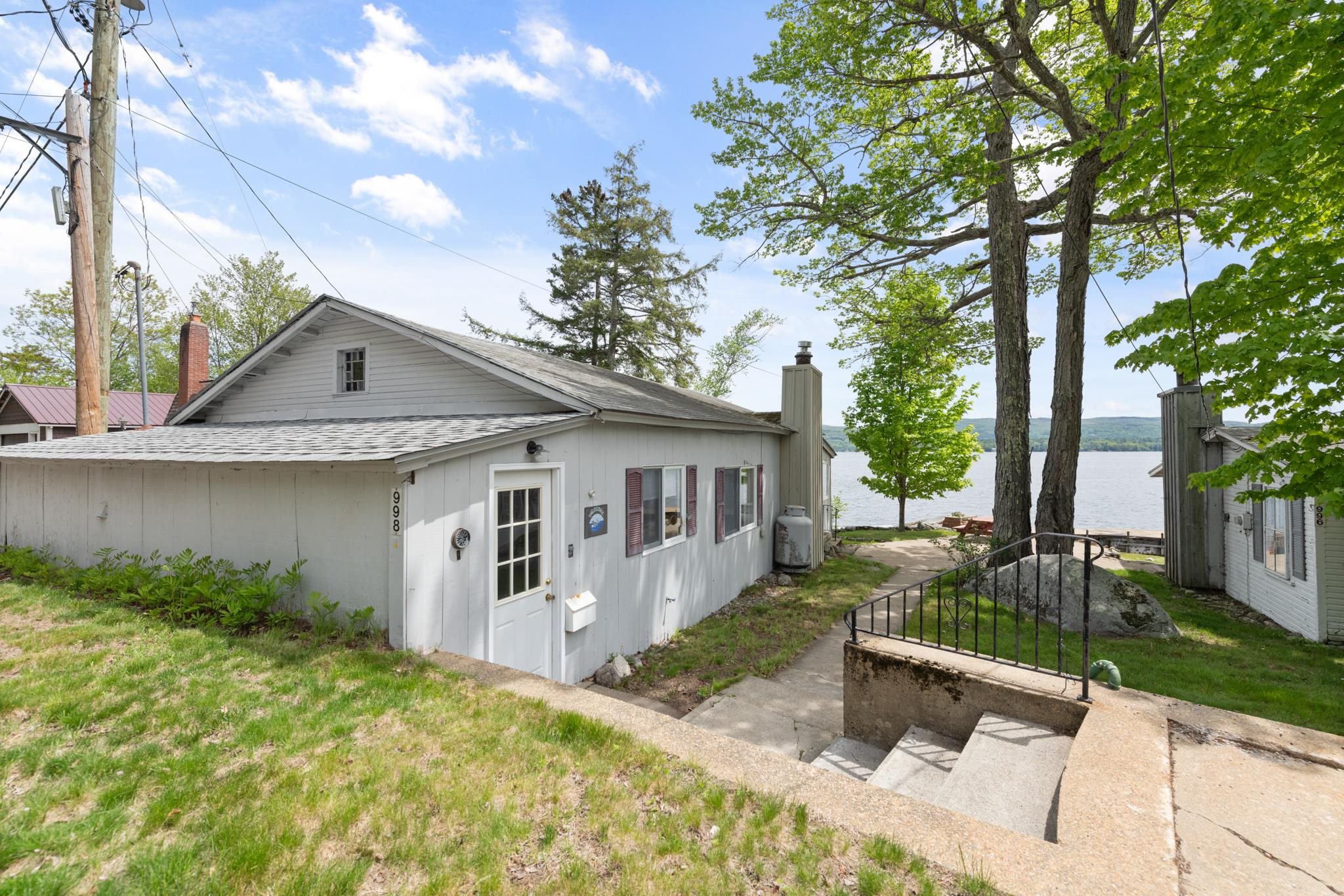 998 West Shore Road Bristol, NH 03222 - Photo 1 of 46 Gallery Image 1