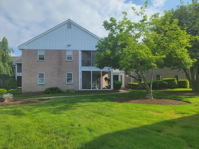 $1,300 | 16 Jessica Drive, Unit B, Stoughton, MA 02072