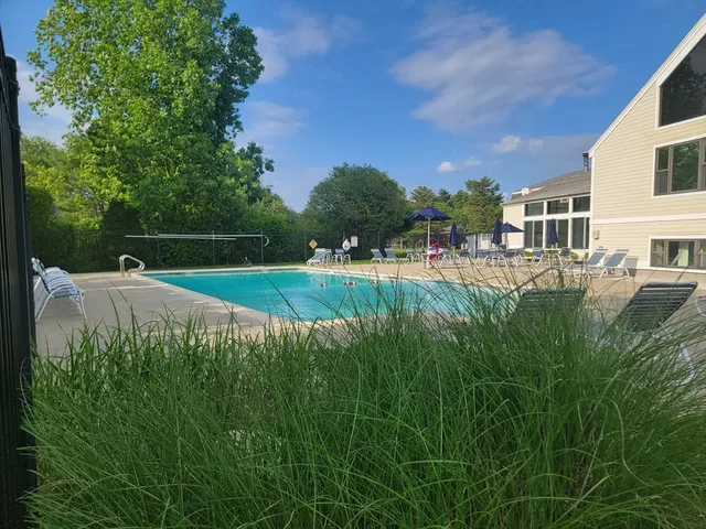 $1,300 | 16 Jessica Drive, Unit B, Stoughton, MA 02072