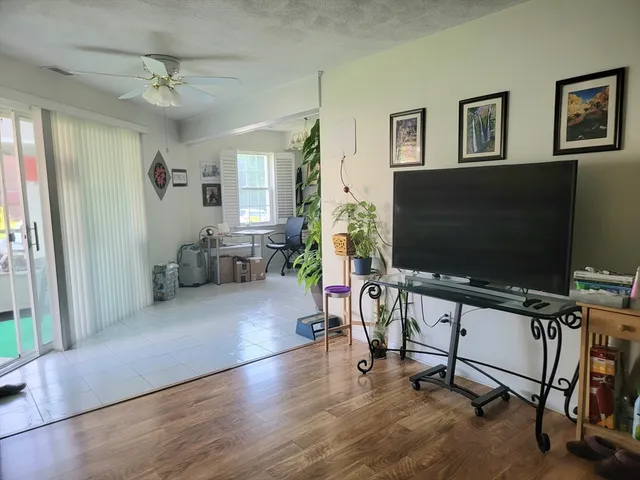 $1,300 | 16 Jessica Drive, Unit B, Stoughton, MA 02072