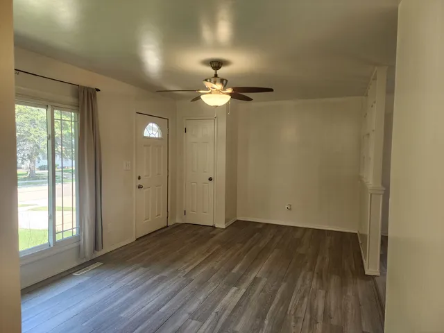 $315,000 | 367 East Lincoln Avenue, Glendale Heights, IL 60139