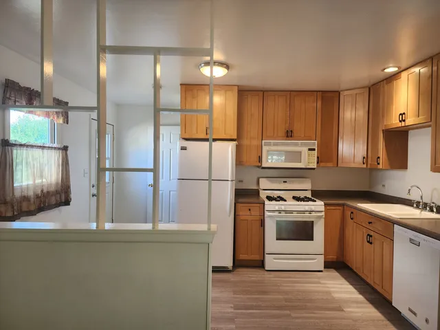 $315,000 | 367 East Lincoln Avenue, Glendale Heights, IL 60139