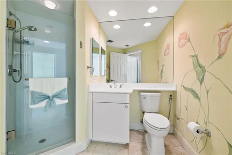 $935,000 | 420 Cove Tower Drive, Unit 804, Naples, FL 34110