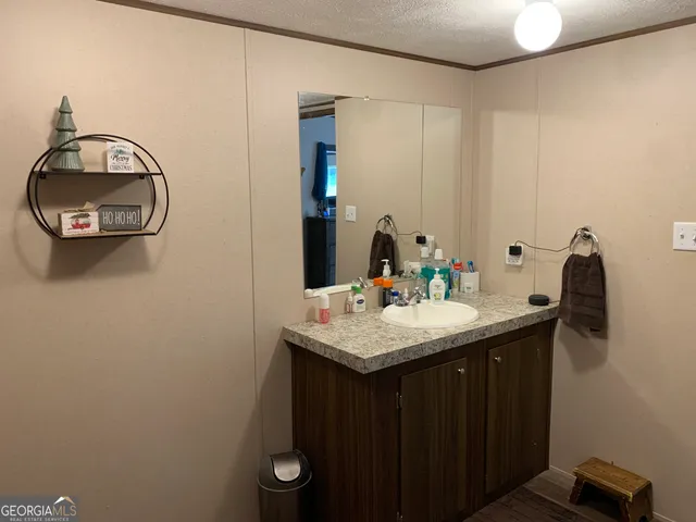 $215,000 | 160 Whitworth Circle, Toccoa, GA 30577