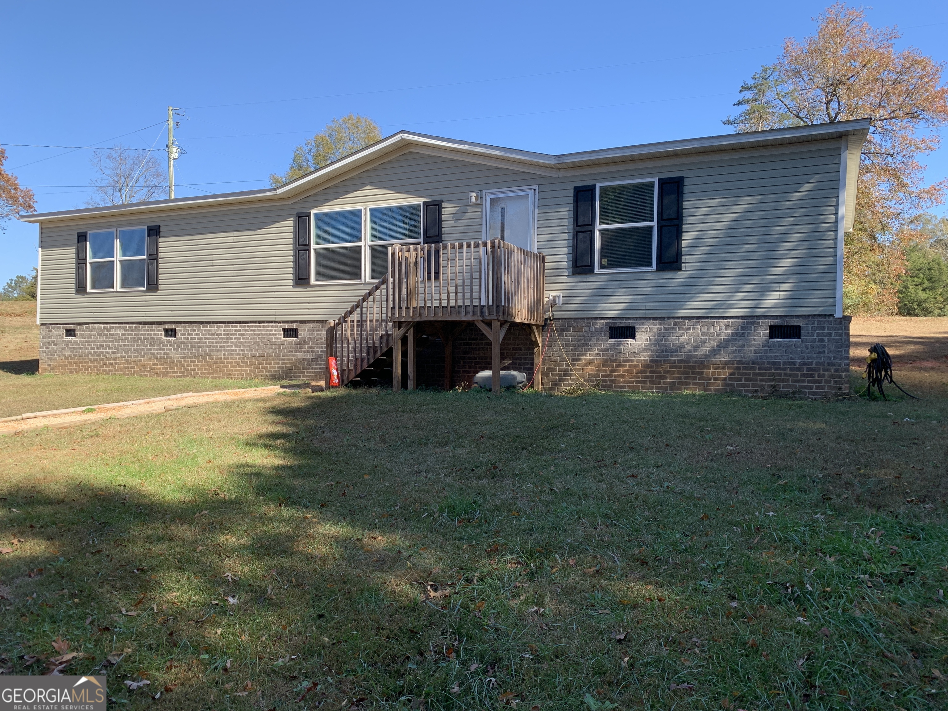 160 Whitworth Circle Toccoa, GA 30577 - Photo 2 of 20