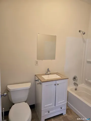 $1,650 | 64 Lake Avenue, Unit 2, Danbury, CT 06810