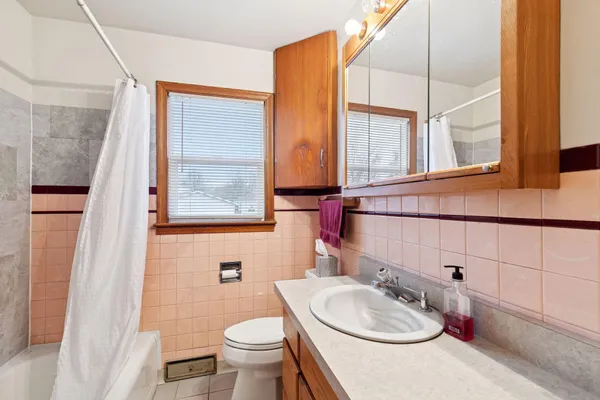 $248,900 | 118 Hiawatha Drive East, Wabasha, MN 55981