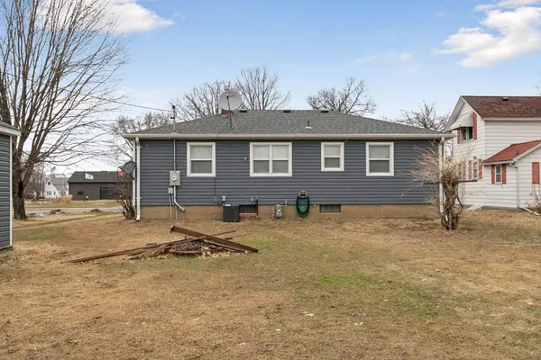 $248,900 | 118 Hiawatha Drive East, Wabasha, MN 55981