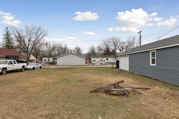 $248,900 | 118 Hiawatha Drive East, Wabasha, MN 55981