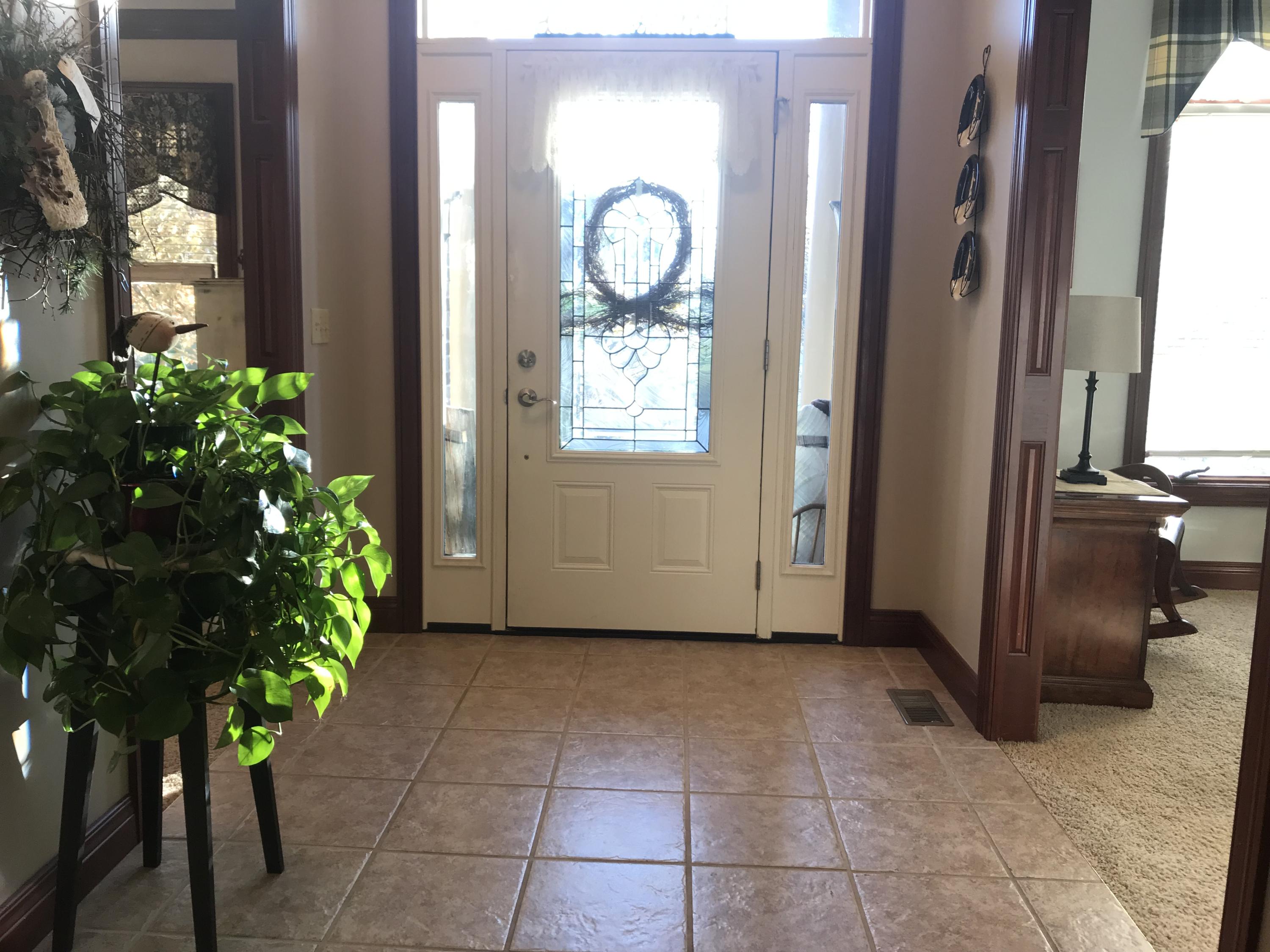 1438 Kingsgate Road Springfield, OH 45503 - Photo 9 of 45