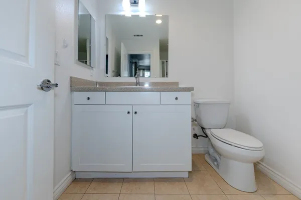 $4,000 | 678 Americana Drive, Fullerton, CA 92832