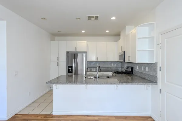 $4,000 | 678 Americana Drive, Fullerton, CA 92832