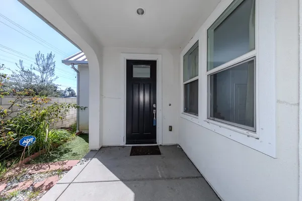 $4,000 | 678 Americana Drive, Fullerton, CA 92832