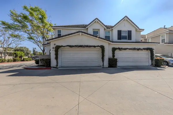 $4,000 | 678 Americana Drive, Fullerton, CA 92832