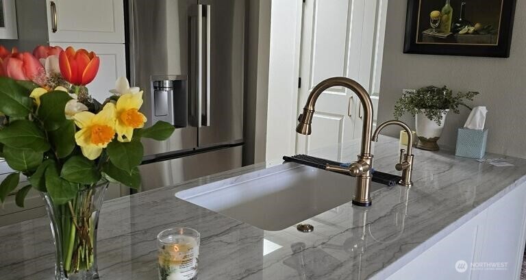609 7th Avenue North, Unit B304 Edmonds, WA 98020 - Photo 6 of 26