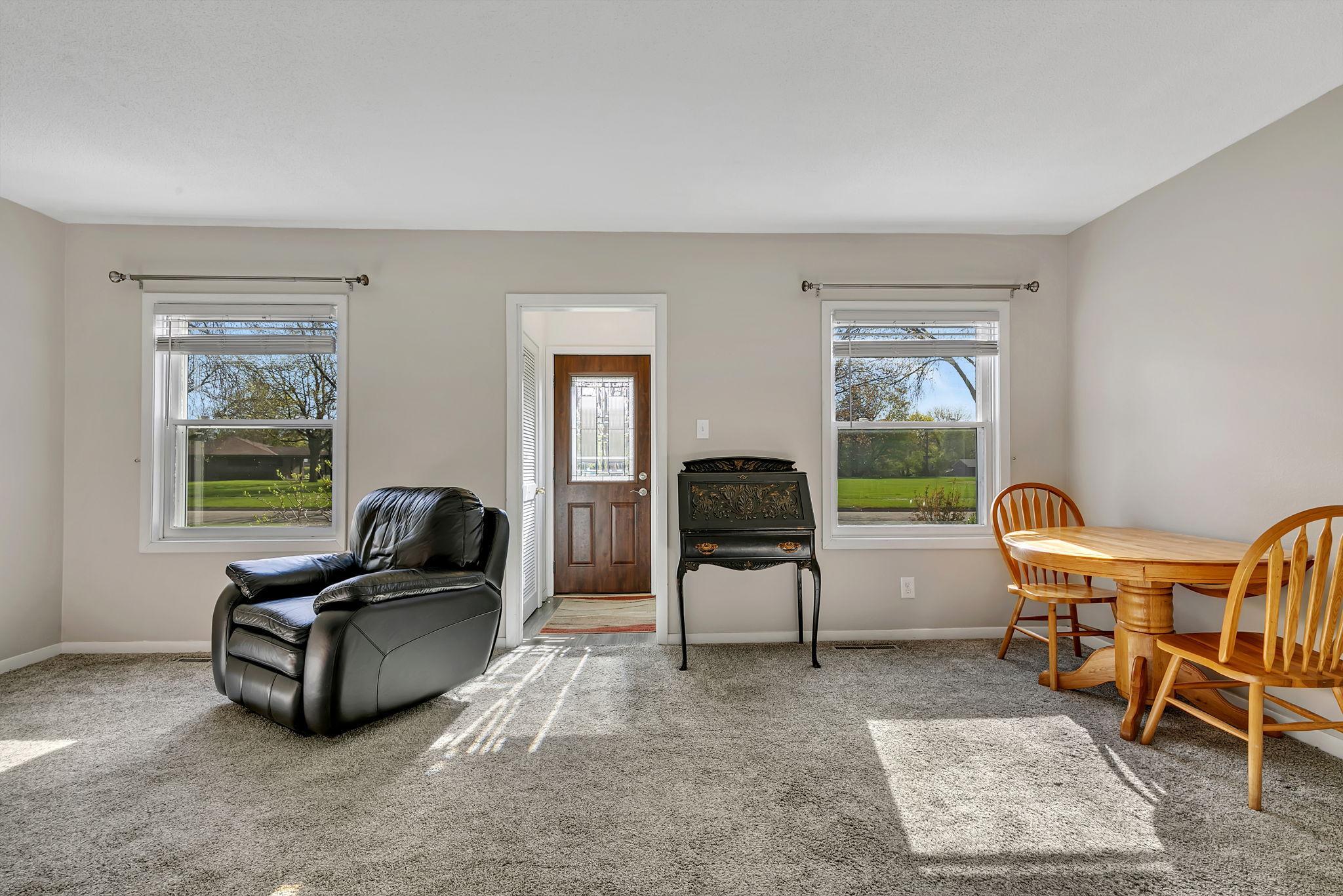 517 12th Street Northwest Willmar, MN 56201 - Photo 3 of 25