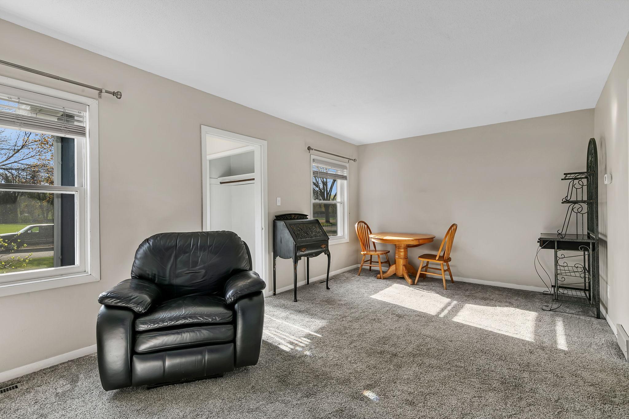 517 12th Street Northwest Willmar, MN 56201 - Photo 4 of 25